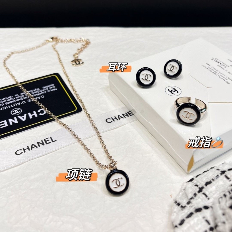 Chanel Necklaces